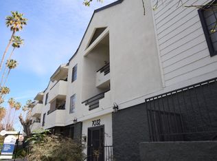 7032 Remmet Ave APT 205, Canoga Park, CA 91303