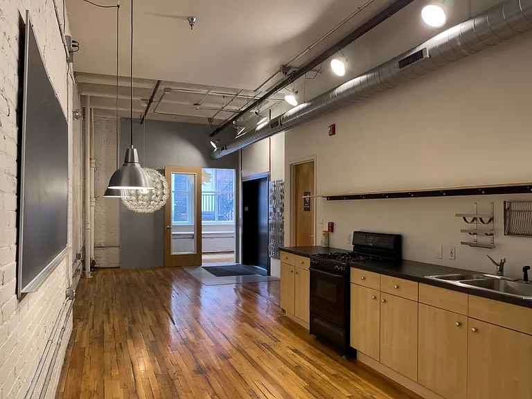 945 Liberty Ave #600 — Photo 25