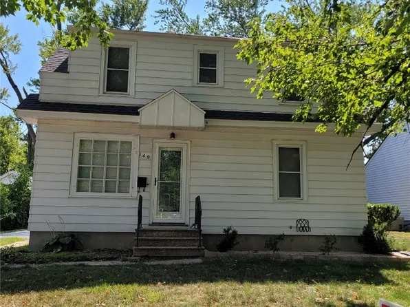 149 Kenmore St NE, Cedar Rapids, IA 52402