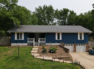 2207 E Cardinal St, Springfield, MO 65804