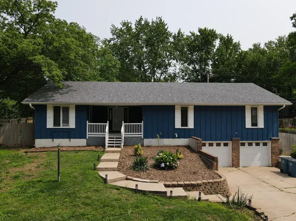 2207 Cardinal Street, Springfield, MO 65804