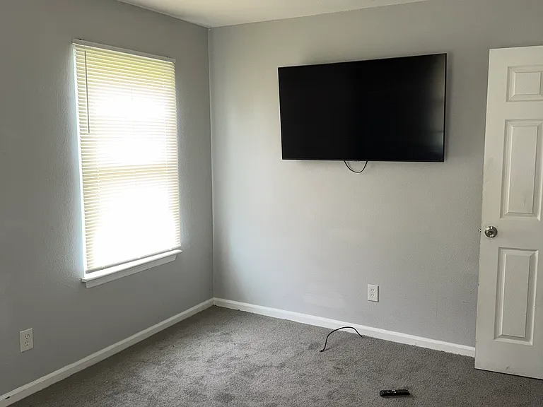 2825 Holiday Point Dr — Photo 30