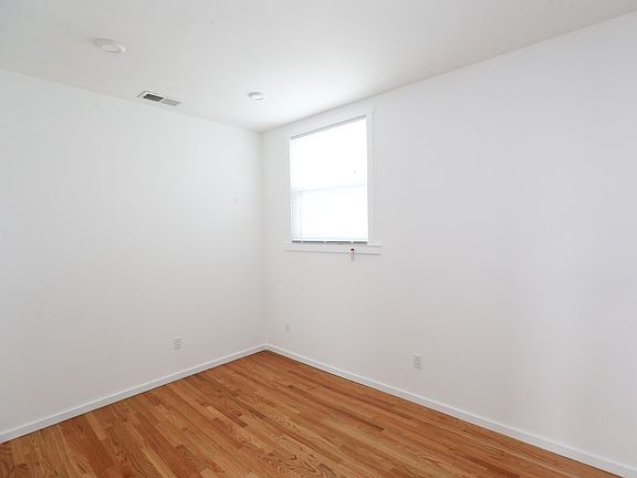 5th image of 3256 21st St APT 406