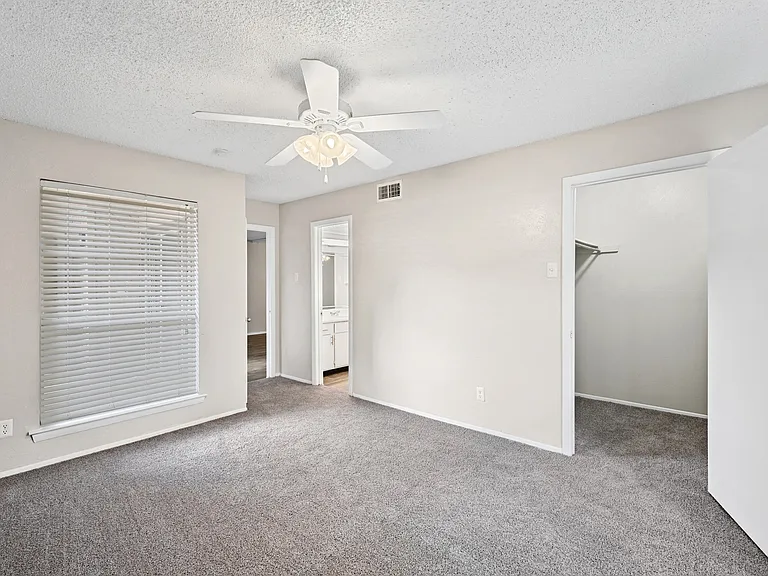 Preston Oaks — Photo 28