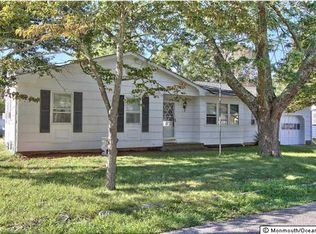 461 Sylvan Dr, Brick, NJ 08723