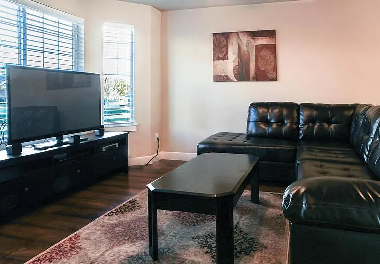 1155 Independence Ave #BASEMENT ROOM — Photo 6