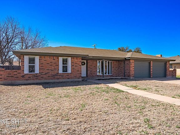 3rd image of 1309 Ruswood Dr
