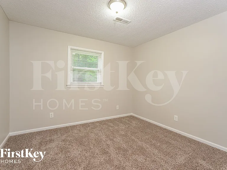 160 Rhyne Ct — Photo 14