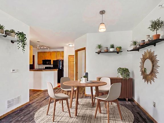 5th image of 6402 Milwaukee St Unit 203
