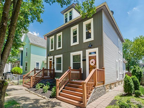 3rd image of 501-503 E Beck St