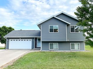 960 Stonebrooke Dr, Albany, MN 56307
