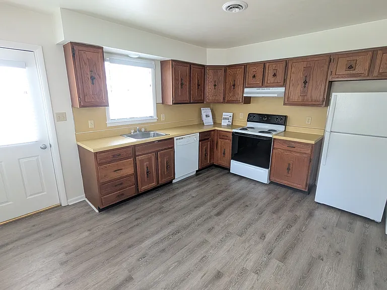 221 N 5th St #82 — Photo 4