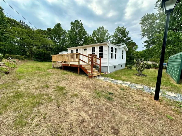7315 Wits End Dr, Gainesville, GA 30506