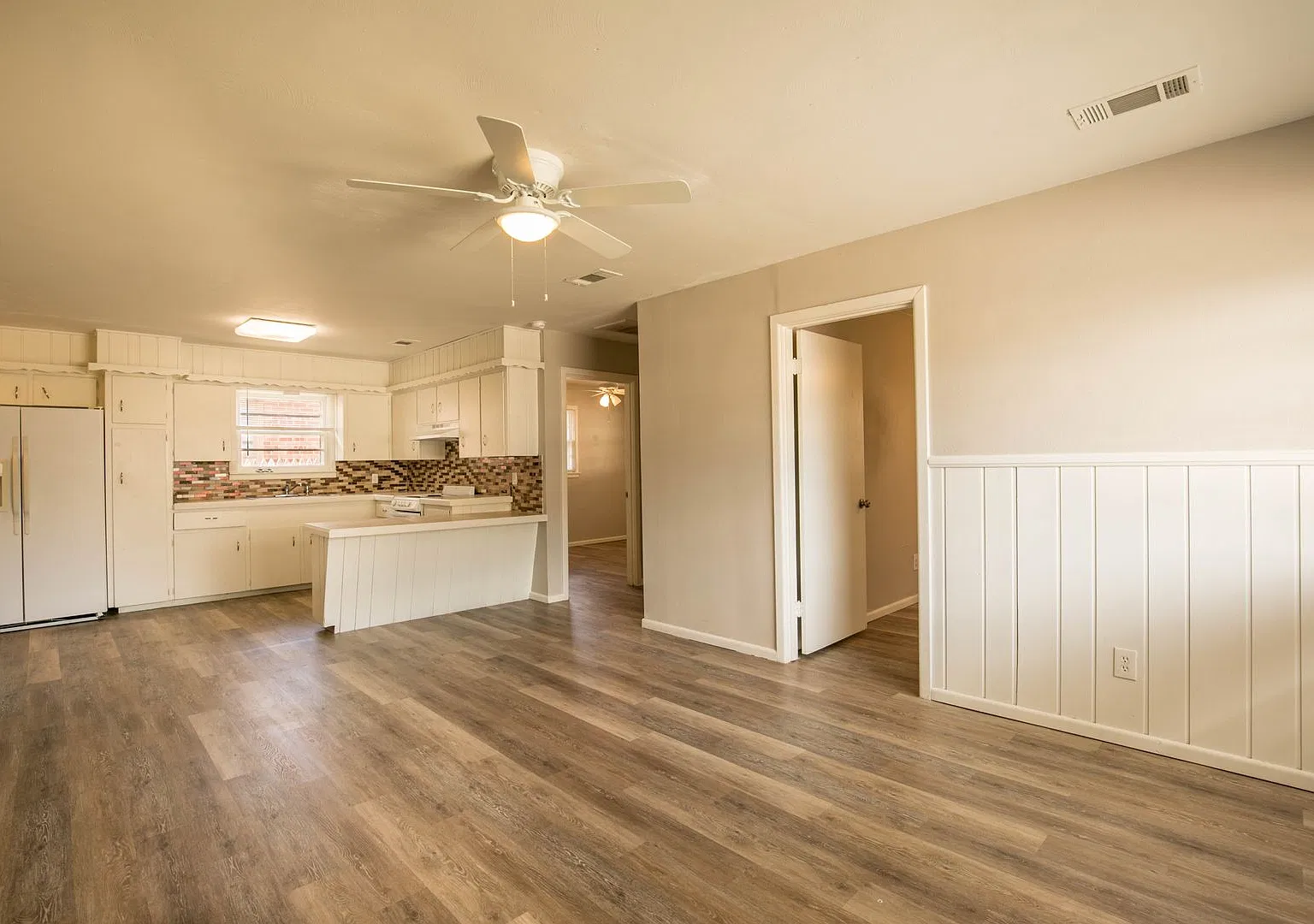 Nice Centrally located Home — Photo 3