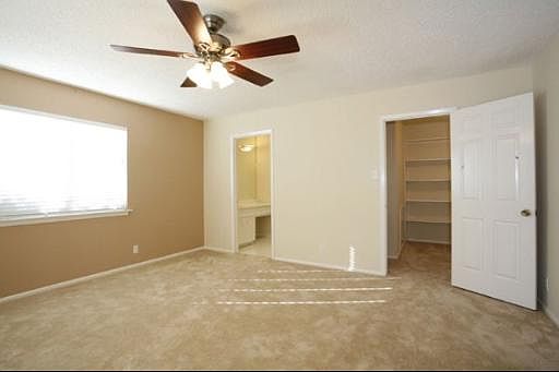 5th image of 15802 HORSE CREEK DR