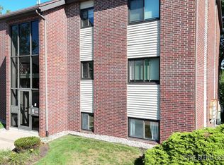 3364 Devonwood Hls NE APT B, Grand Rapids, MI 49525