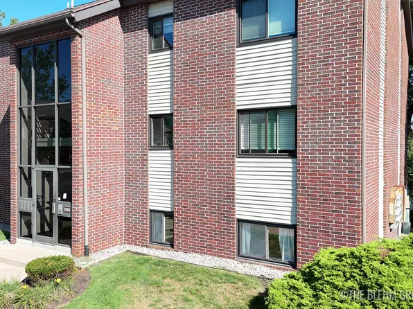3364 Devonwood Hls NE APT B, Grand Rapids, MI 49525
