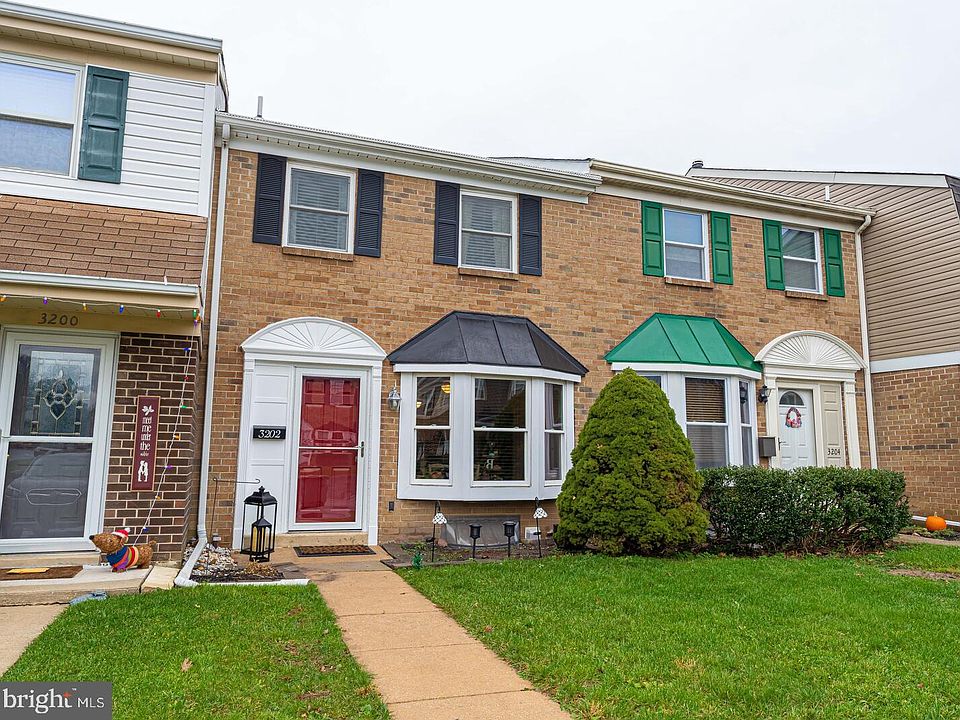 1st image of 3202 Emerald Pl