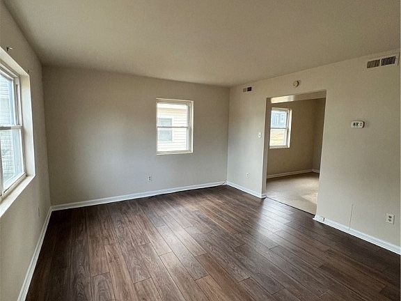 2nd image of 1010 Liberty Ave #B