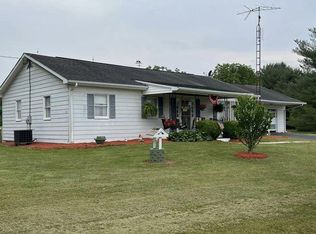 4138 Apple Harvest Dr, Glengary, WV 25421