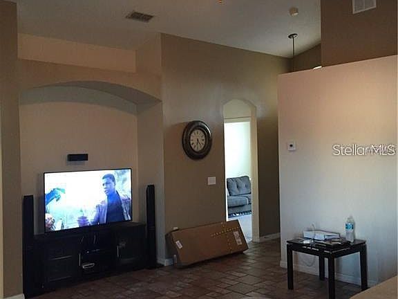 4th image of 722 Rollins Dr