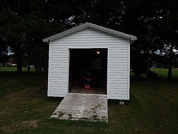 2nd image of 74 Shoreline Dr