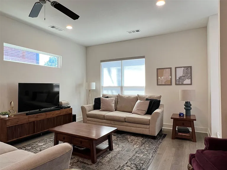 2823 Stanley Ave — Photo 11