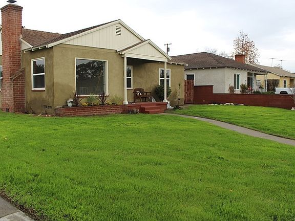 2nd image of 703 E Bonnie Brae Ct