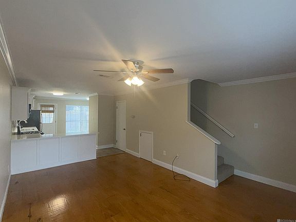 5th image of 2293 Hollydale Ave #3
