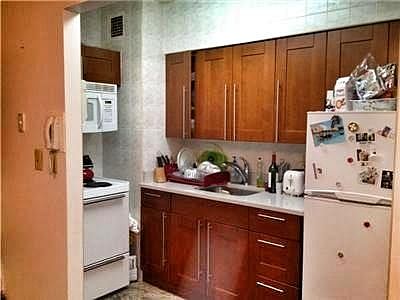 3rd image of 130 Water St APT 6G