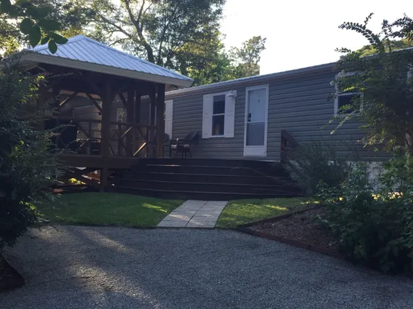 315 Lamroc Dr, Emerald Isle, NC 28594