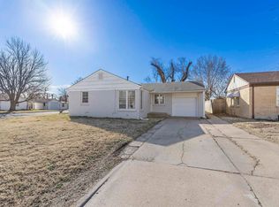 1015 E 9th Ave, Hutchinson, KS 67501