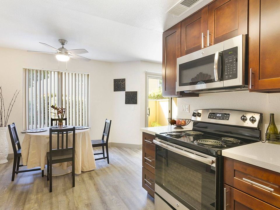 1x1 Kitchen.Dining 2