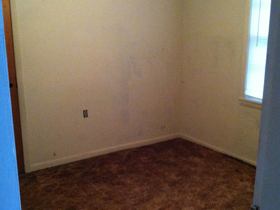 2nd image of 119 E Poplar St APT 3