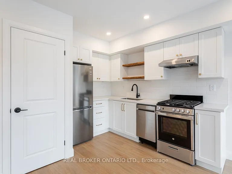 115 Catharine St N #2 — Photo 6