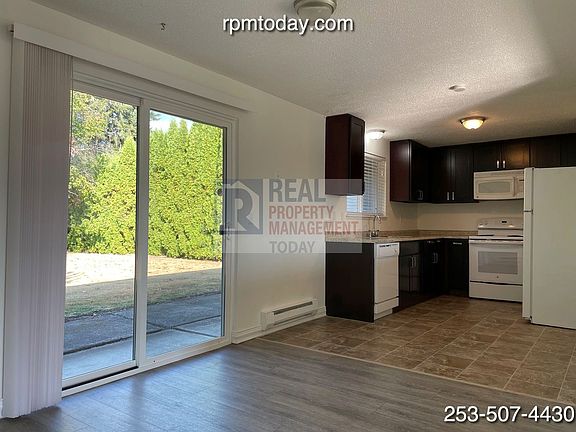 4th image of 501 11th St SE #502