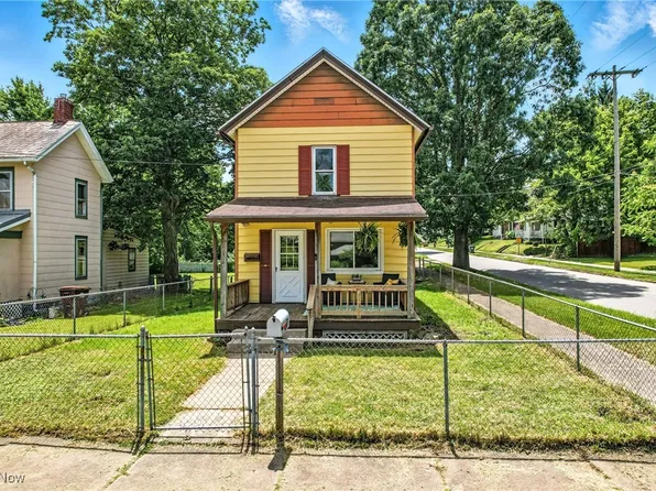 693 W Wilson St, Salem, OH 44460