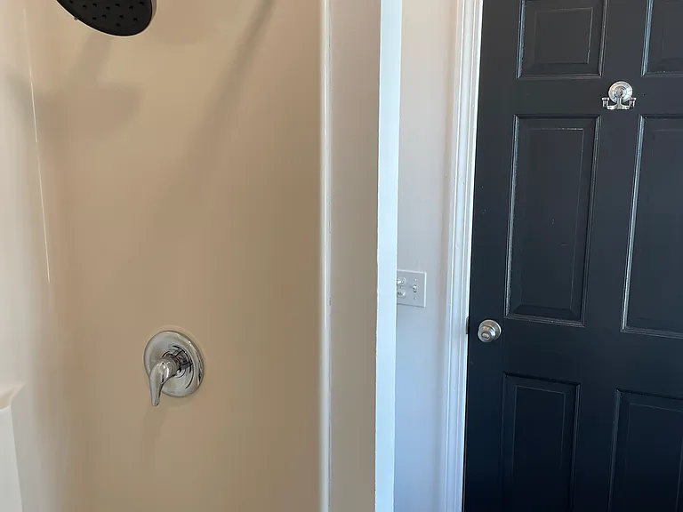 144 Main St #3 — Photo 5