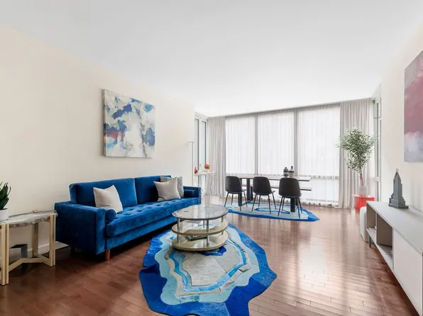 225 E 34th St, New York, NY