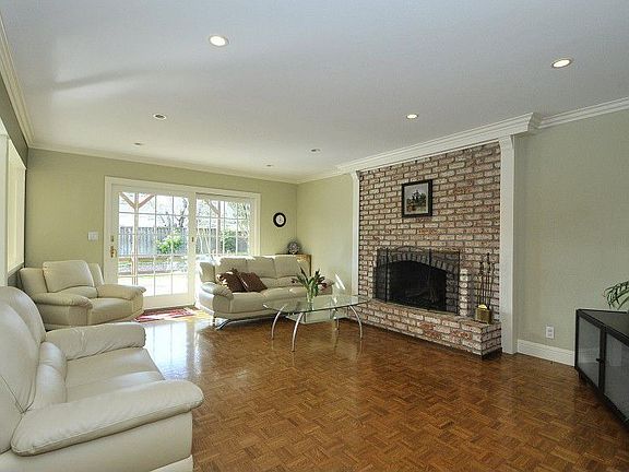 5th image of 1016 Burlwood Dr