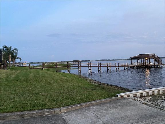 5th image of 322 Largovista Dr