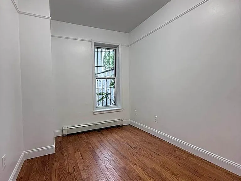 1352 Herkimer St #1GR — Photo 10