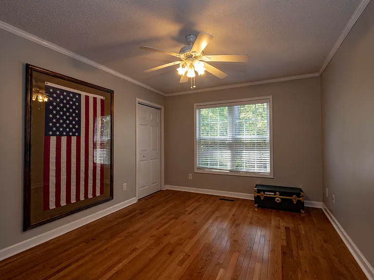 440 Spring Lake Dr — Photo 18