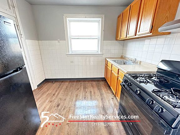 4th image of 4010 N Bernard St #11