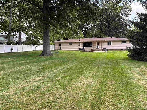 5th image of 3936 Daner Dr
