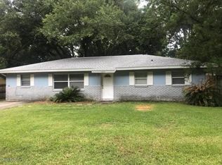 5830 NW 11th Pl, Ocala, FL 34482