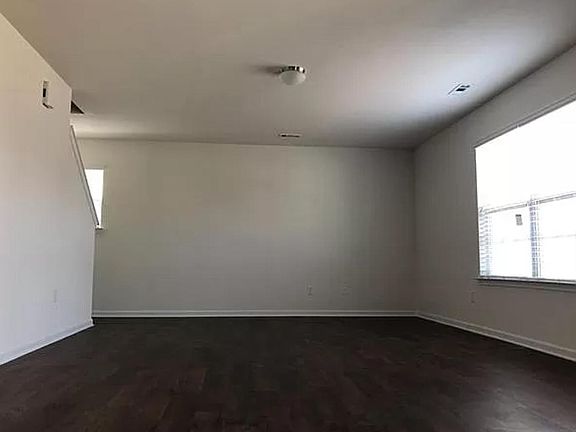 2nd image of 1021 Sundance Dr