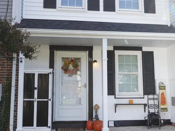 19 Stillwood Cir #19, Nottingham, MD 21236
