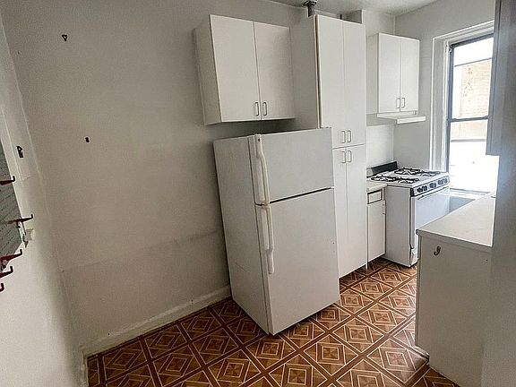 4th image of 539 W 155th St #22G