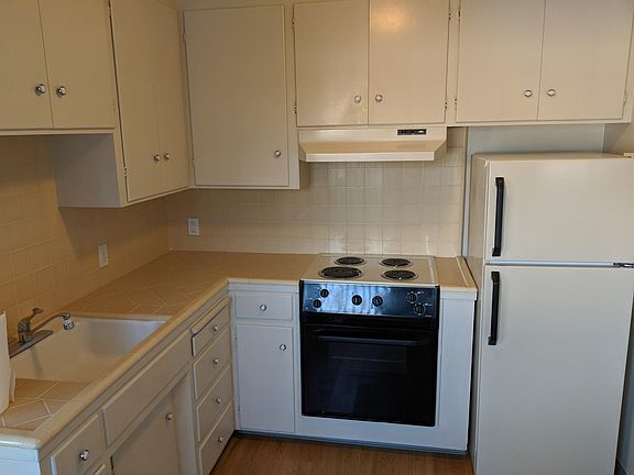 2nd image of 2095 Lincoln Ave APT 29
